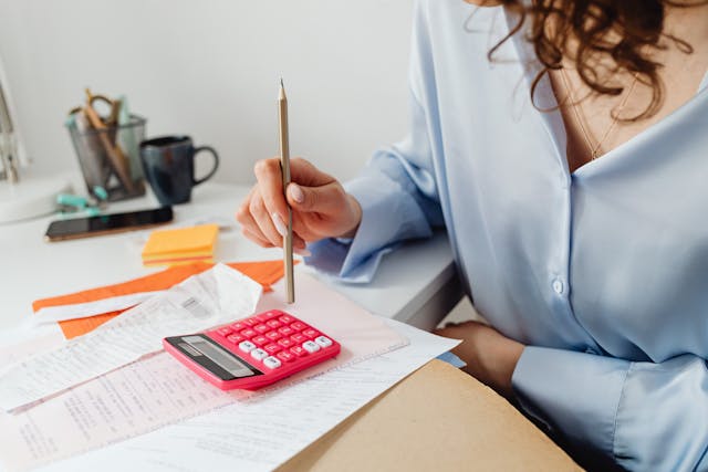 Cost of equity calculator tool with financial charts and formulas for equity capital calculation